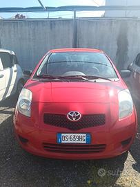 Toyota Yaris 1.0 5 porte Sol