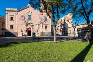 BORGO- 2 Vani ristrutturato, posizione strategica