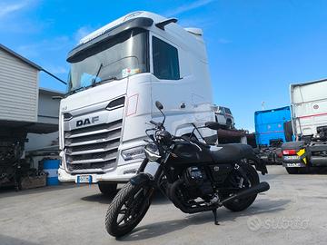 Moto Guzzi v7 Stone