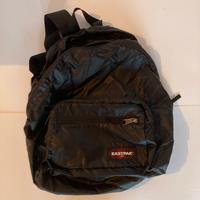 Zaino richiudibile eastpak nero arancione