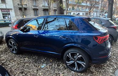 Audi Q3 45 TFSI S-tronic, Black Identity, S-line