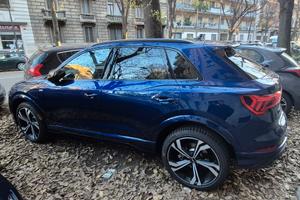 Audi Q3 45 TFSI S-tronic, Black Identity, S-line
