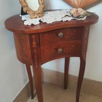Tavolino antico da angolo con intarsi