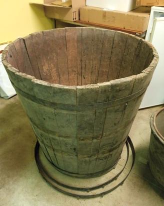 Antico e grande tino per vino