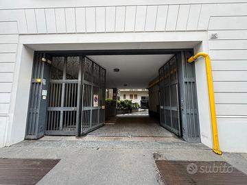 Box Auto in Via Petrarca - Vincenzo Monti