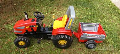trattore a pedale con rimorchio