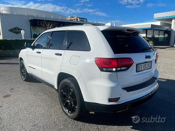 JEEP GRAND CHEROKEE SUMMIT CRD PACK BALCK CROMO