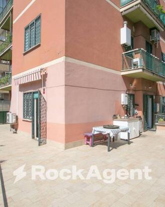 AMPIO TRILOCALE CON TERRAZZO, LUMINOSO!