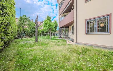 AMPIO TRILOCALE CON GIARDINO - VIA SPERANZA ad.ze