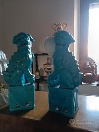 Coppia di leoni/cani cinesi in porcellana smaltata