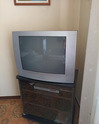 Televisore con decoder HD