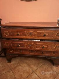 Cassettone antico