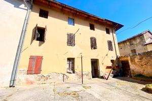 CASA SEMINDIPENDENTE A LESTIZZA