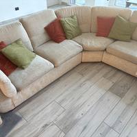 Divano letto 5 posti + pouf