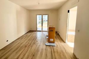 3 LOCALI A ACQUAVIVA PICENA