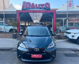 Toyota Aygo 1.0 VVT-i 69 CV 5 porte x-black