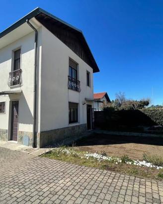 Villetta a schiera di 166 m² con 3 locali e box au