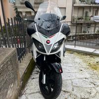 APRILIA SR MAX 300