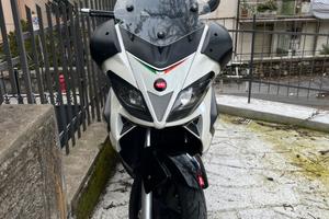 APRILIA SR MAX 300