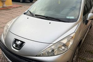 Peugeot 207 1.4 benzina