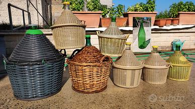 Damigiane in vetro rivestite + Bottiglie