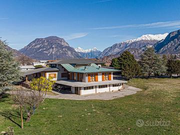 AMPIA VILLA INDIPENDENTE CON SCOPERTO PIANTUMAT...