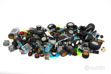 LEGO lotto centinaia di ruote finestre volanti