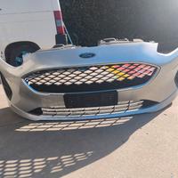 paraurti e fari Ford Fiesta