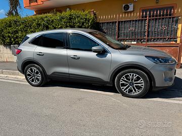 2021 ford kuga 2.5 benzina 225cv  motore hp ev