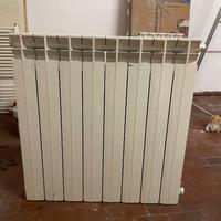 Termosifoni alluminio colore bianco