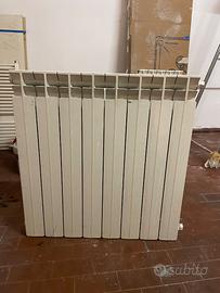 Termosifoni alluminio colore bianco