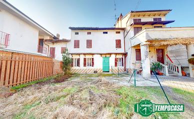 CASA INDIPENDENTE CON GIARDINO PRIVATO !!