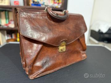 Cartella vintage marrone in pelle stile retrò