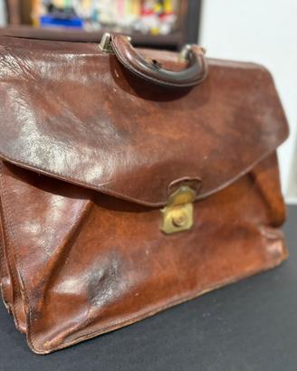 Cartella vintage marrone in pelle stile retrò