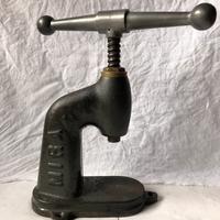 Pressa antica da banco