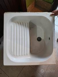 lavatoio in ceramica