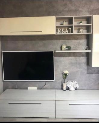 Mobile a parete buono stato