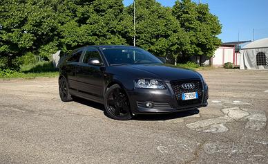 AUDI A3 2.0 TDI S LINE - 140 CV