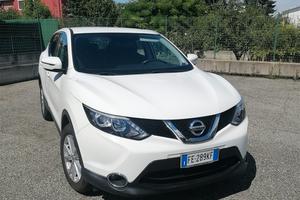 Nissan qashqai Acenta 1,5. j11