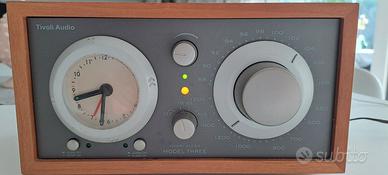 Radio Stereo Tivoli Audio Model Three