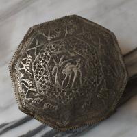 porta oggetti in metallo