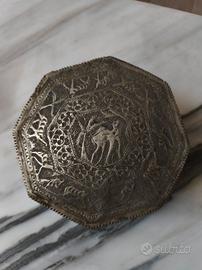 porta oggetti in metallo