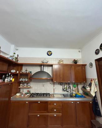 ✨ Cucina completa in buono stato + Top nuovo ✨