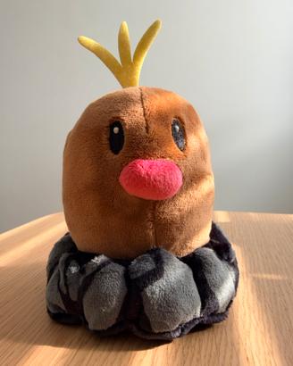 Peluche Pokémon Center - Diglett di Alola