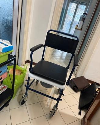 sedia comoda nuova con imballaggio