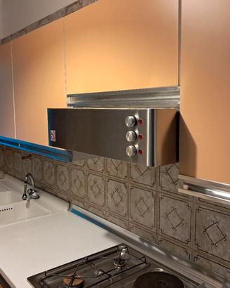 cucina colore arancione