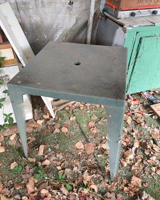 tavolino di plastica x giardino