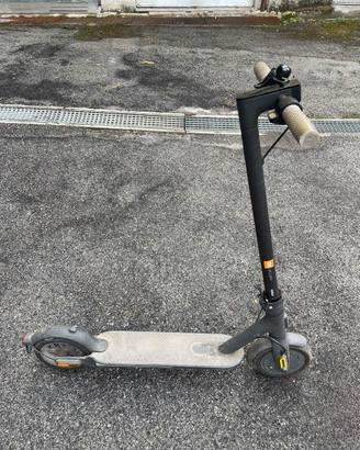 Monopattino elettrico XIAOMI