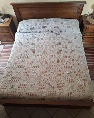 coperta matrimoniale fatta all'uncinetto 