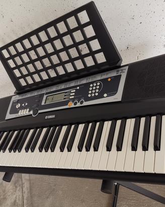 Tastiera Yamaha YPT-210